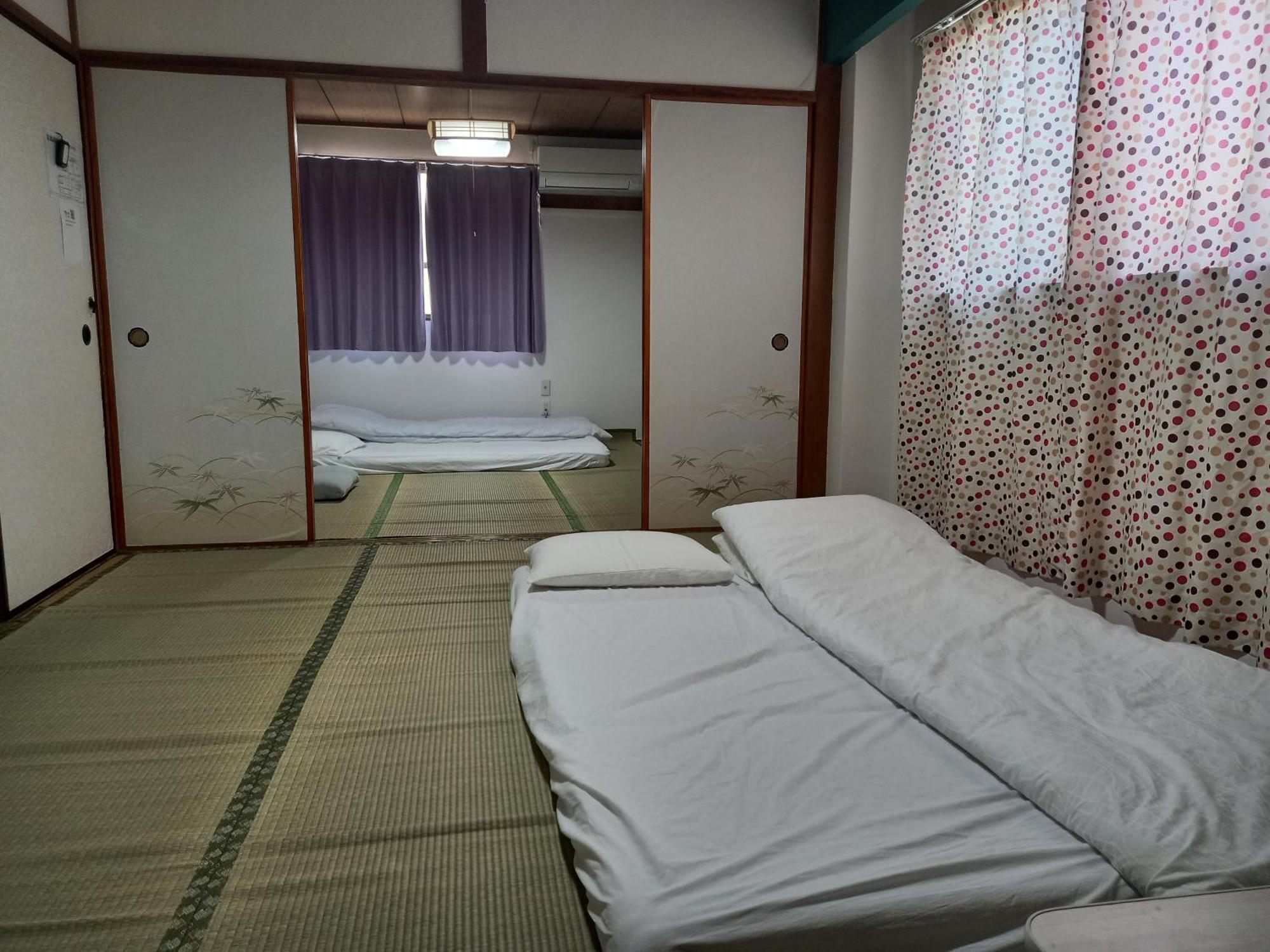 Lucky House Guest House Osaka Exterior photo